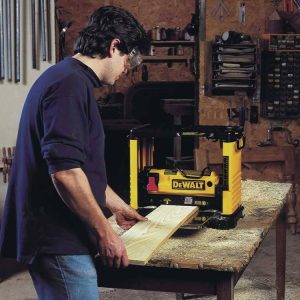 رنده گندگی دیوالت مدل DW733