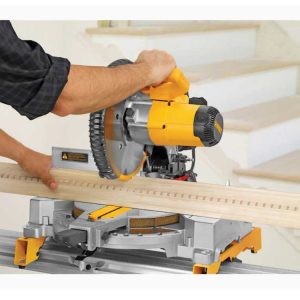 اره فارسی بر دیوالت مدل DW713