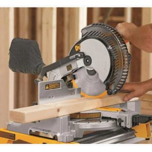 اره فارسی بر دیوالت مدل DW713